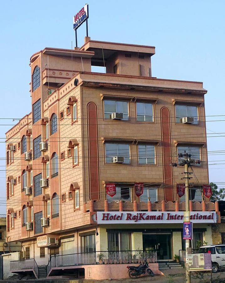 Hotel Rajkamal International Udaipur Buitenkant foto